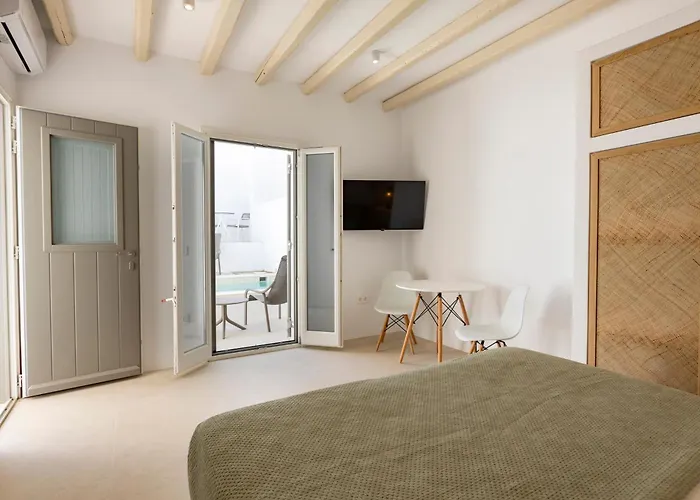 Cycladic * ナウサ