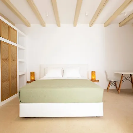 Cycladic * Naousa (Paros)